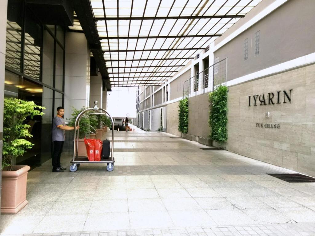 Iyarin@Tuk Chang Ratchayothin Hotel Bangkok Exteriér fotografie