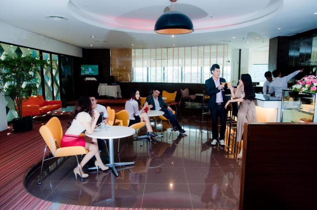 Iyarin@Tuk Chang Ratchayothin Hotel Bangkok Exteriér fotografie