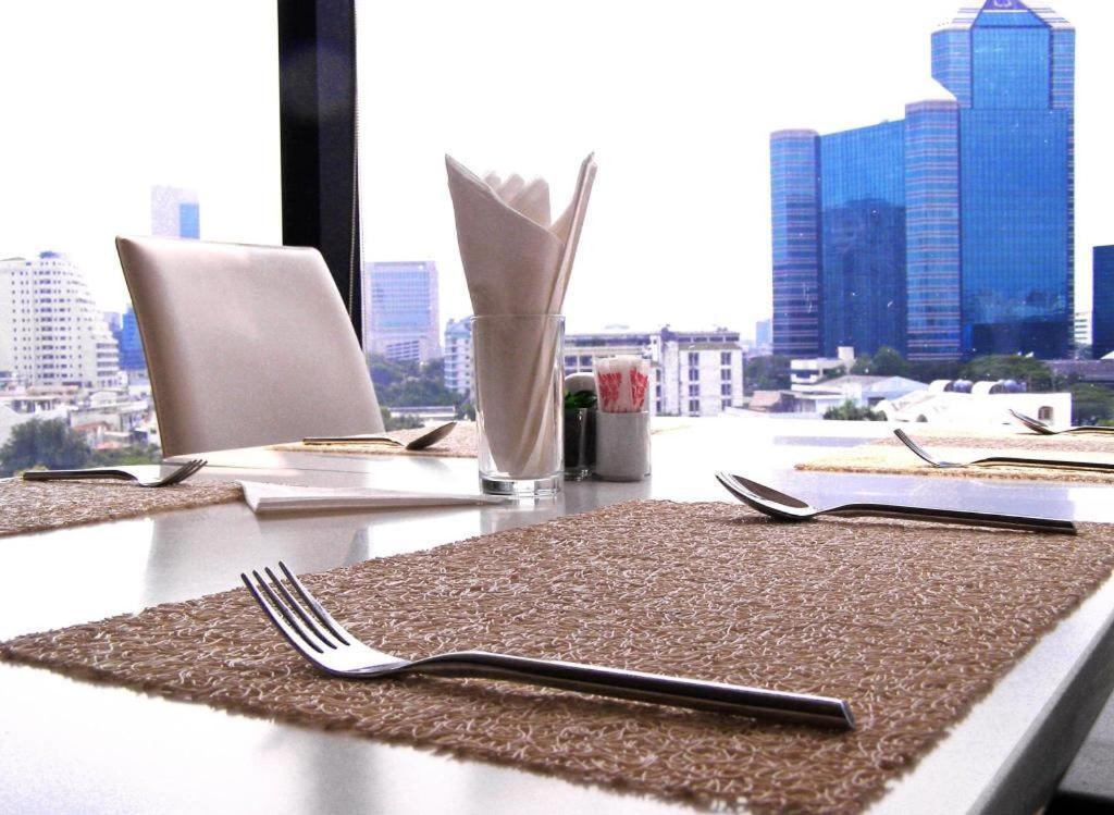 Iyarin@Tuk Chang Ratchayothin Hotel Bangkok Exteriér fotografie